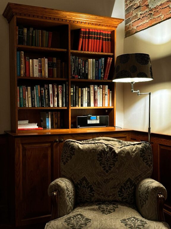 Post: Tips for creating a cosy and inviting reading nook at home